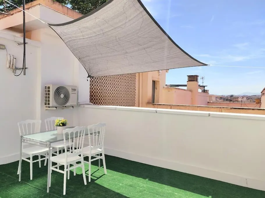 Estudio Con Gran Terraza Junto Al Centro Historico Malaga
